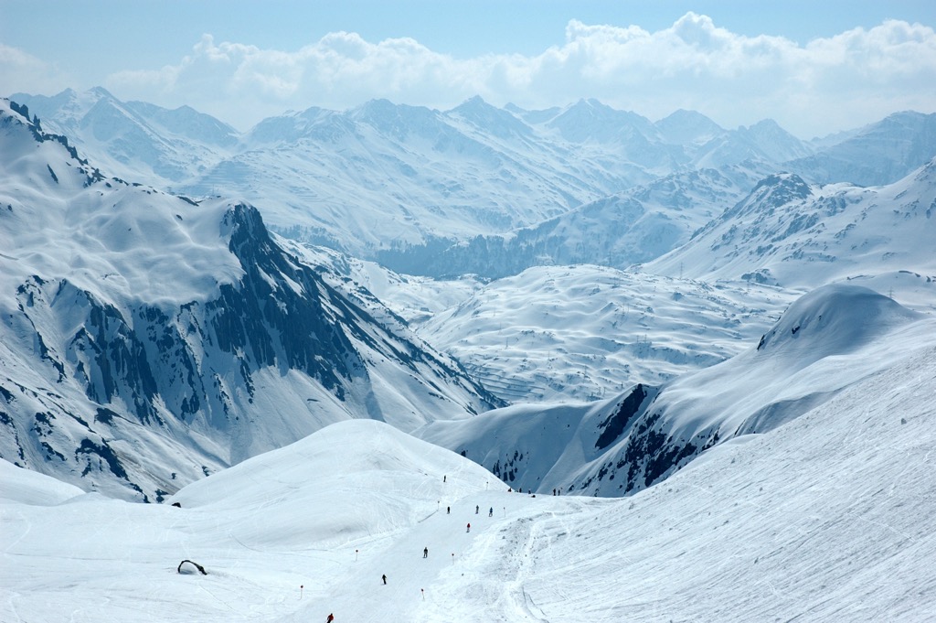 Skiing in the Lechtal Alps on the extensive Ski Arlberg lift network. Lechtal Alps