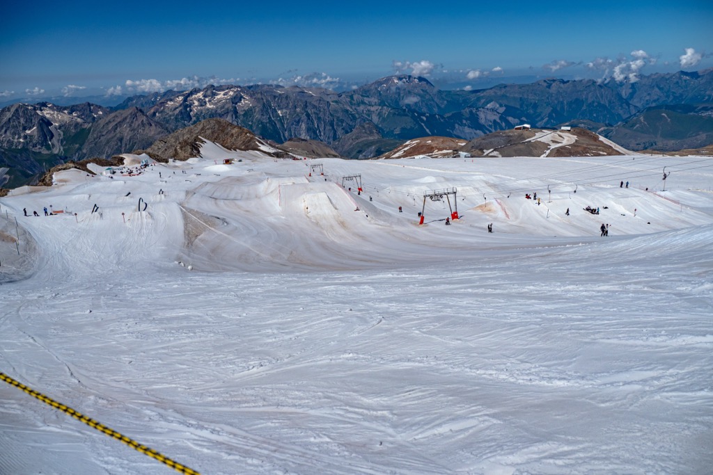 Summer skiing at Les 2 Alpes. Les 2 Alpes