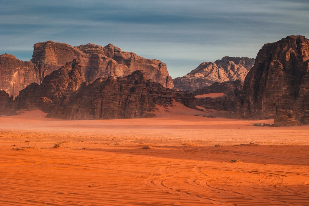 European publications in the 1980s helped popularize Jordan’s Wadi Rum as an international rock-climbing destination. Levant Ranges