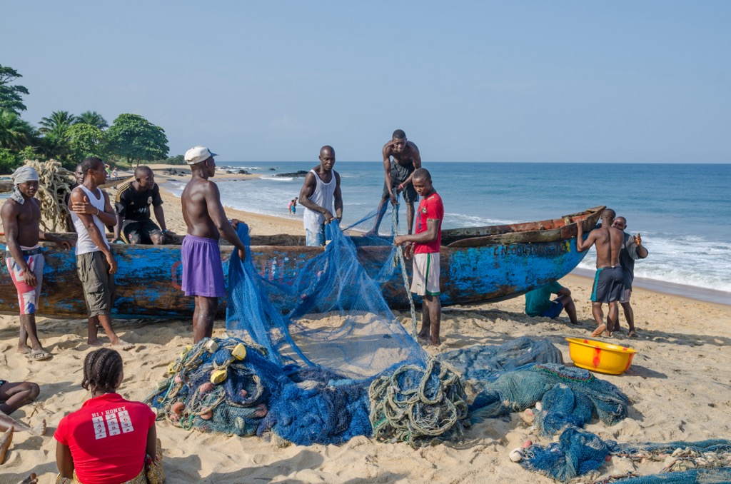 Fishing in Robertsport. Liberia Mountains