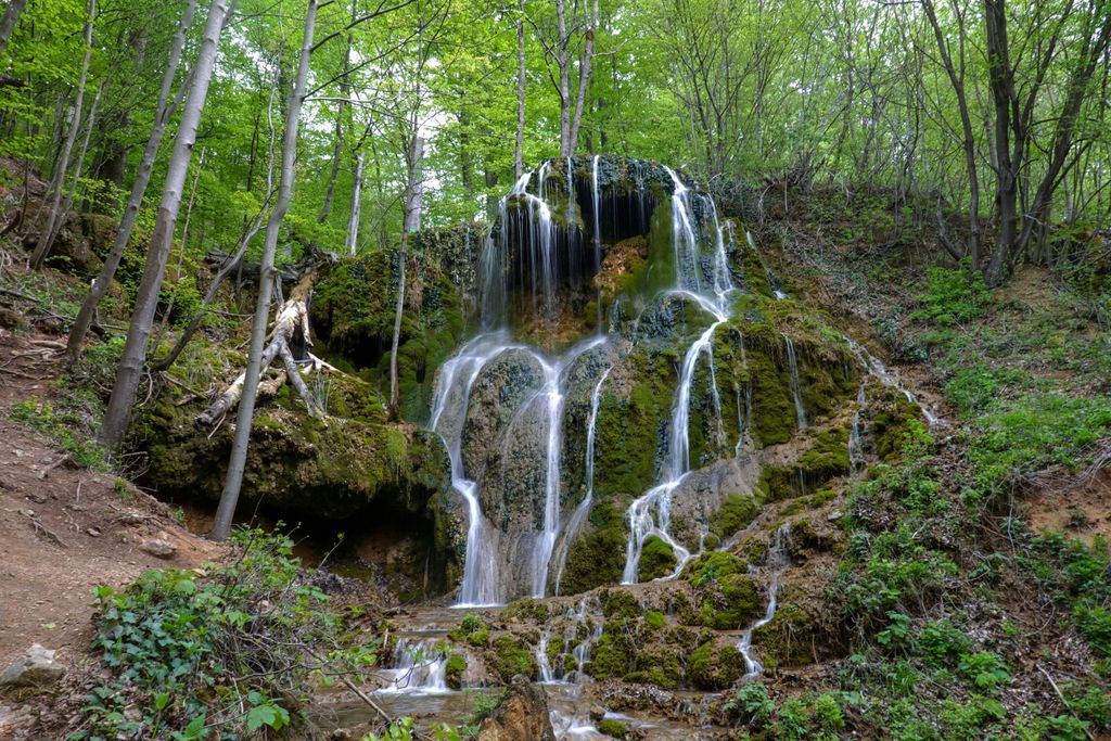 The Modăvița Waterfall. Muntii Almajului Locvei