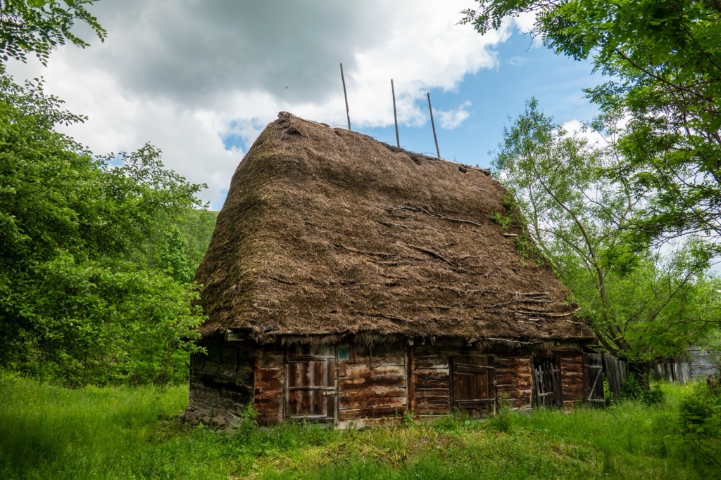 A small traditional barn in the Țarcu Mountains. Muntii Tarcu