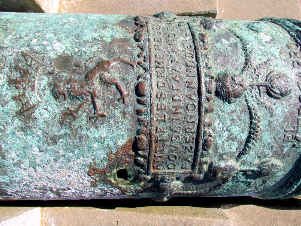 An old ship cannon at Schoenmakerskop. Nelson Mandela Bay