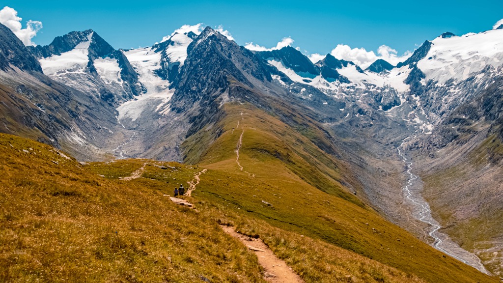 The view from near Hohe Mut’s summit. Otztal Alps