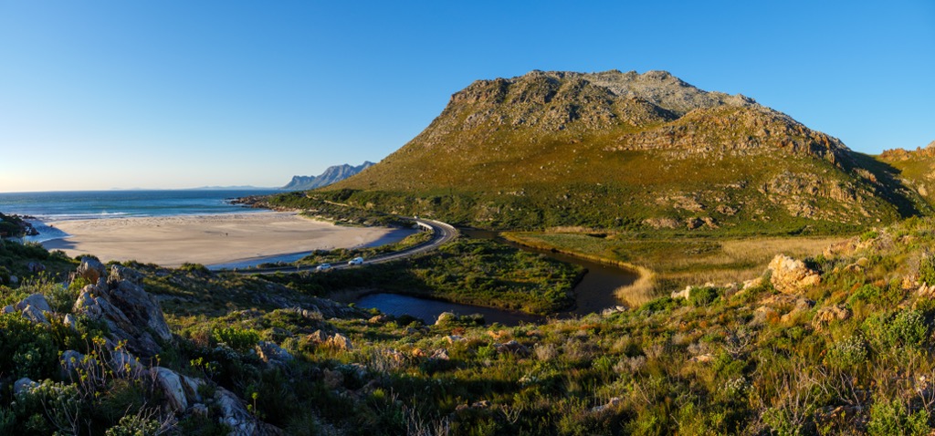 The R44 ranks amongst the California 1 as one of the world’s great coastal highways. Overberg District Municipality