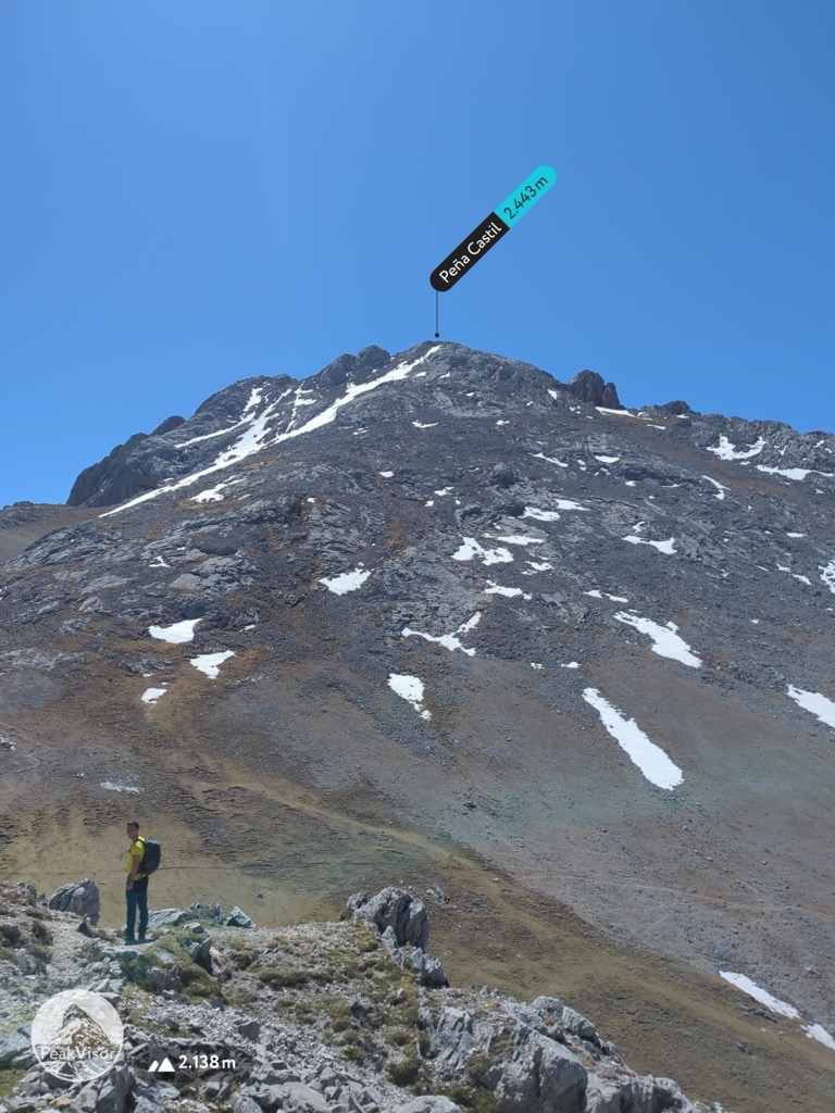 Photo №2 of Peña Castil