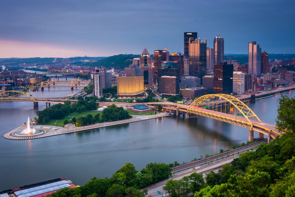 Pittsburgh, Pennsylvania, USA skyline