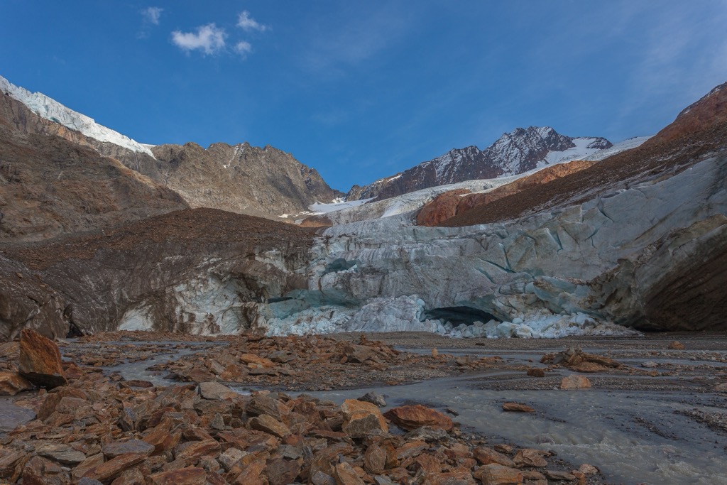 The terminus of the rapidly retreating Vallelunga Glacier. Planol Mountains