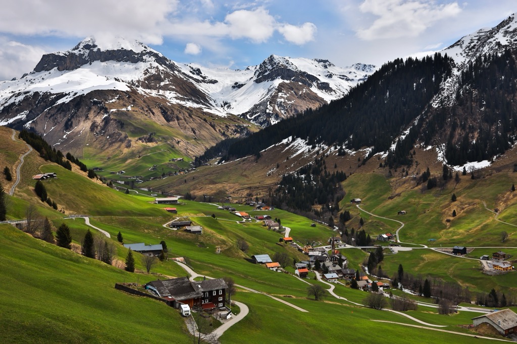 St. Antönien, a village in the Prättigau. Raetikon