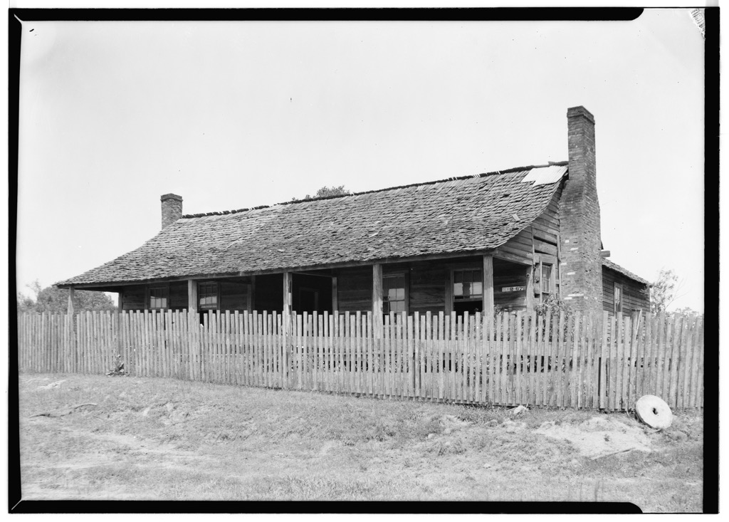 A homestead in Milam, Texas, photographed in 1936. Sabine National Forest