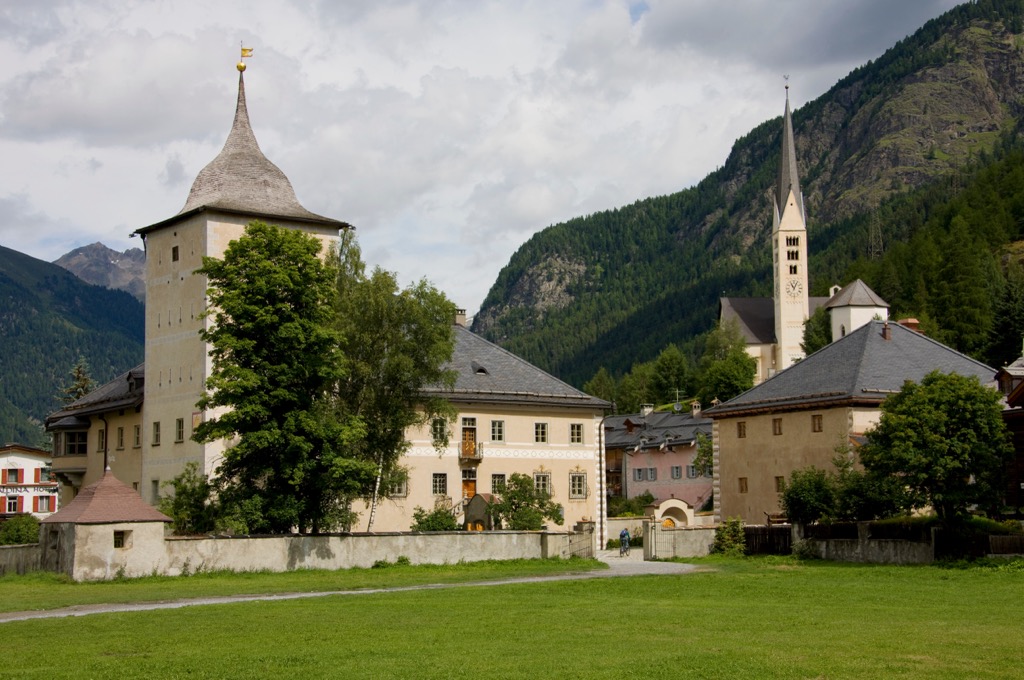 Wildenberg Castle (Schloss Wildenberg) in Zernez. Sesvenna Alps