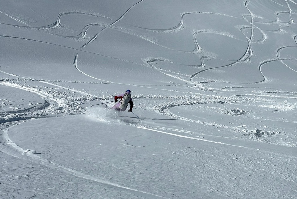 Ella getting some on Twin Humps. Photo: Al Lochhead. Thredbo Ski Resort