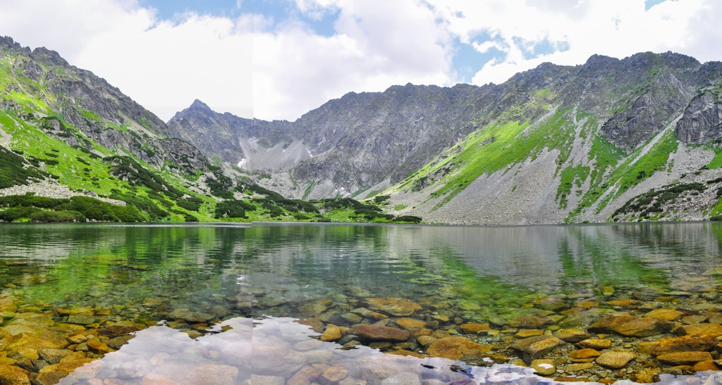 Lower Temnosmrečianske Lake. Ticha Dolina