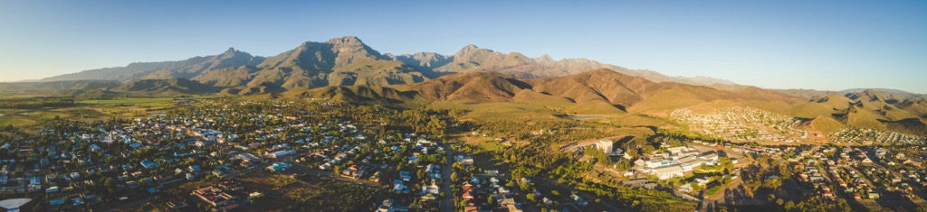 An aerial view of Ladismith and the surrounding peaks of Towerkop Nature Reserve. Towerkop Reserve