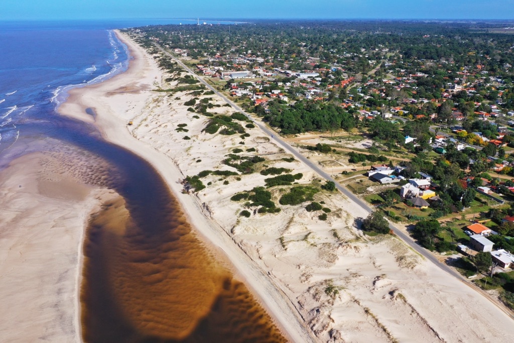 Rio de la Plata influence on the Solis Chico stream, Parque del Plata, Canelones, Uruguay