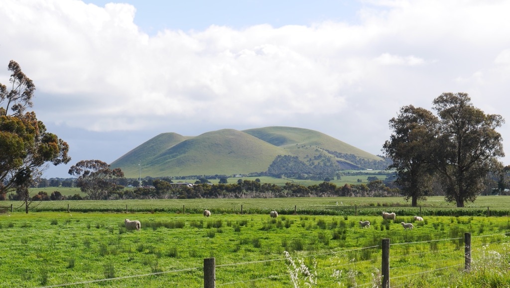 Mount Elephant. Victoria Mountains