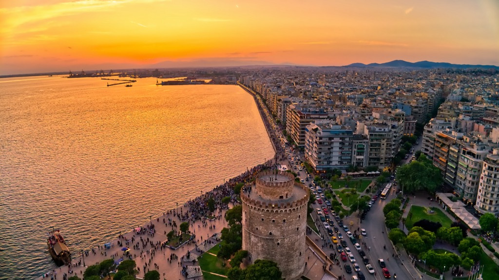 The White Tower of Thessaloniki, with the city in the background. Voras Mountains