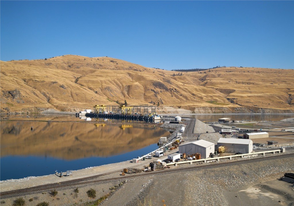 Wells Dam Columbia River, Washington