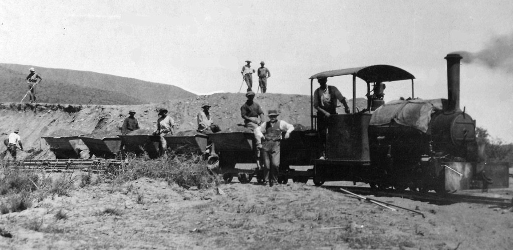 Building the Nqweba Dam in Camdeboo National Park, circa 1920. Zebra National Park