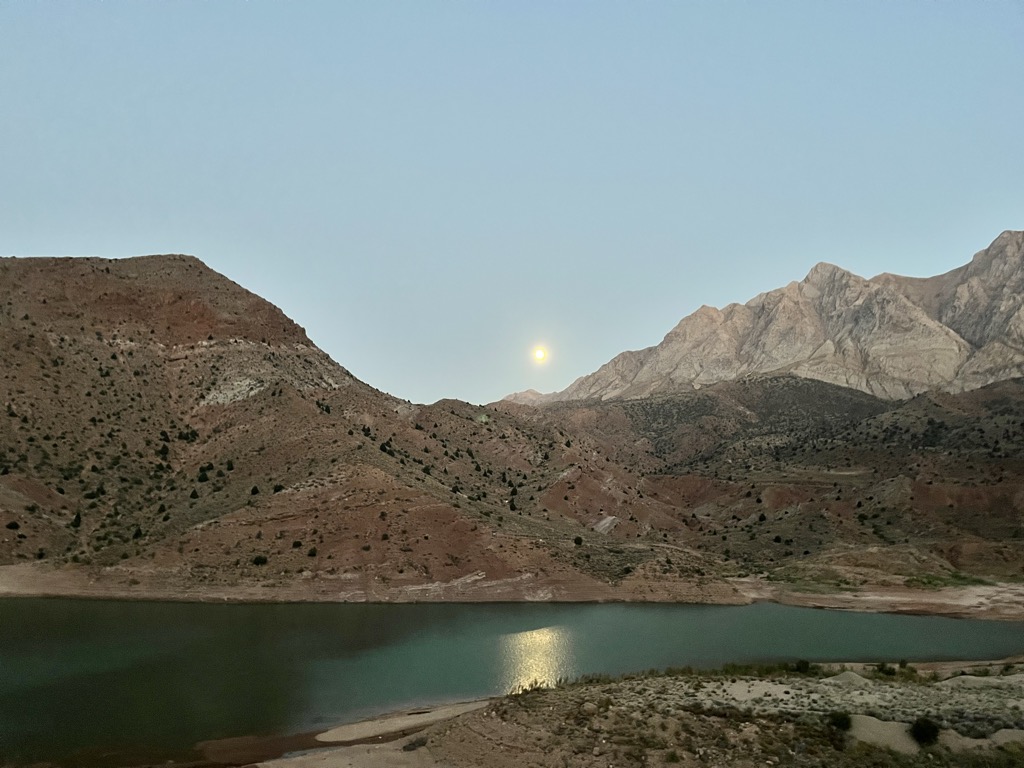 Photo №2 of دریاچه سد مجن