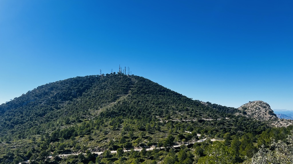 Photo №2 of Almeces