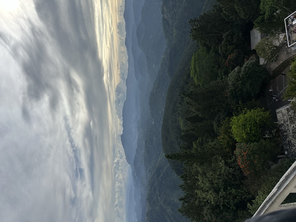 Photo №2 of Ambuluwaawa