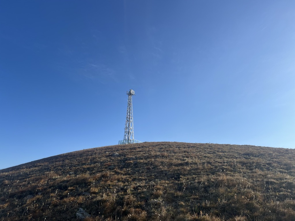 Photo №1 of Báigǔ Chá Shān