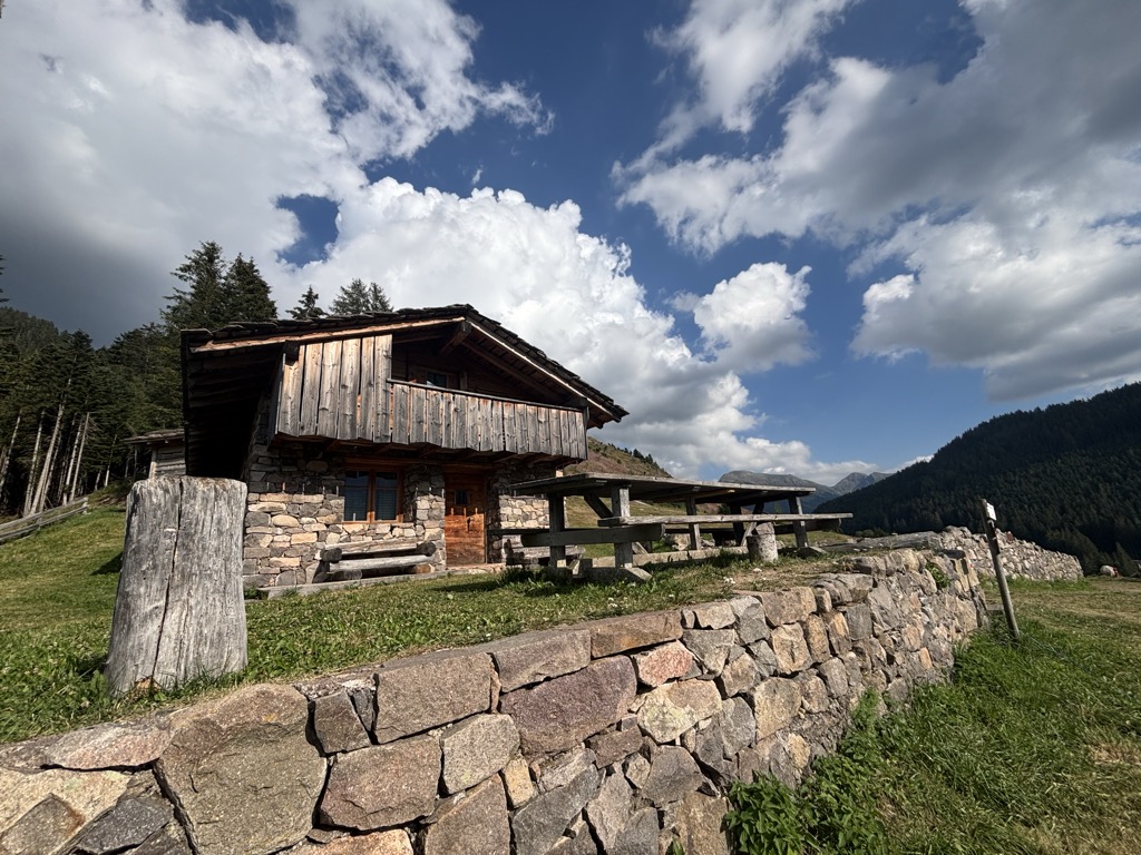 baita-ex-malga-regnana-asuc-di-faida