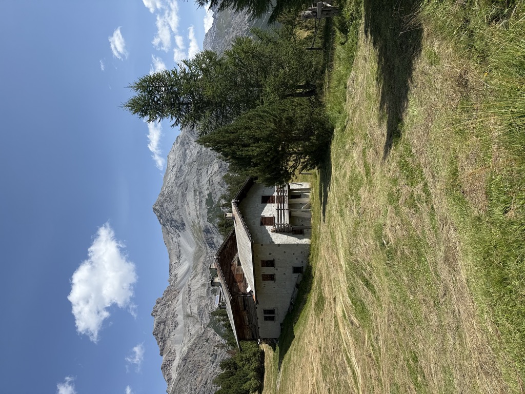 baita-prada-2