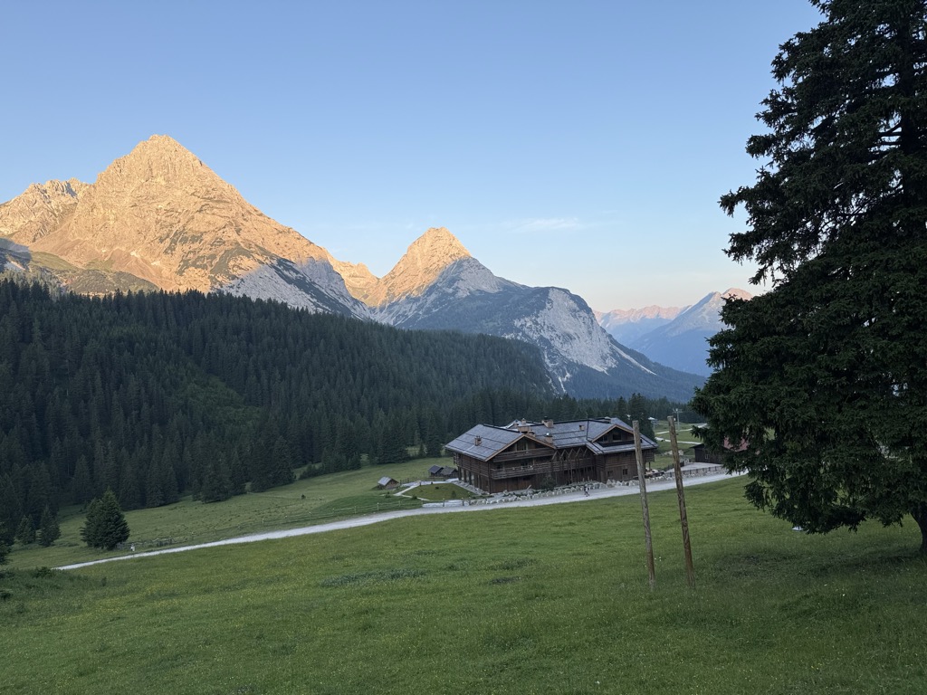 berggasthof-alpengluhn-2