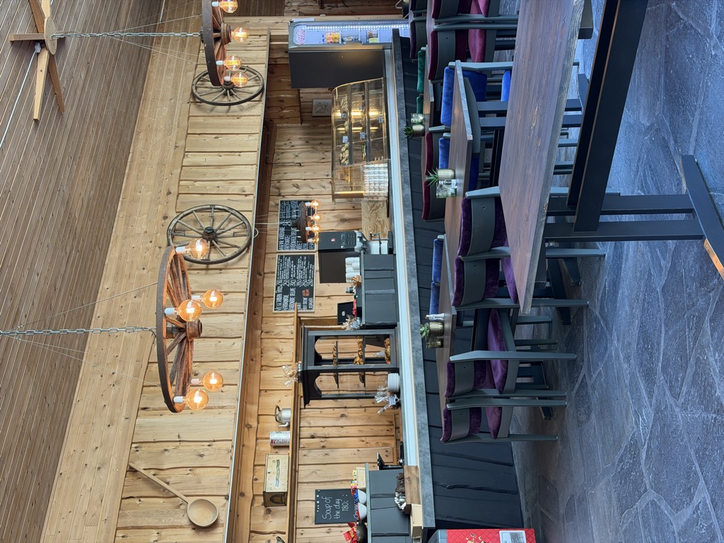 Photo №2 of Brevasshytta
