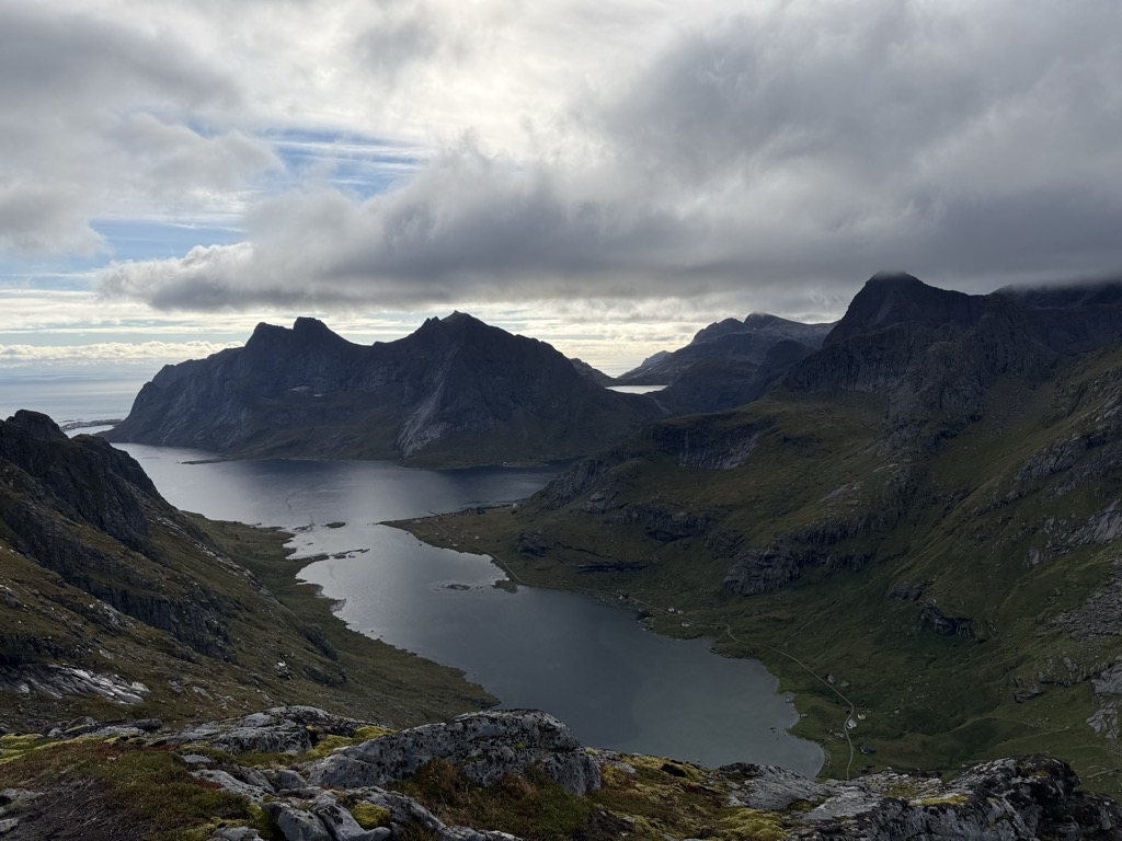 Brunakseltinden