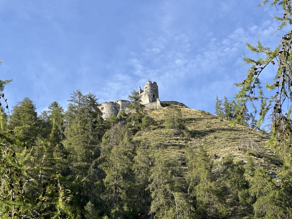 Photo №2 of Burgruine Rotund