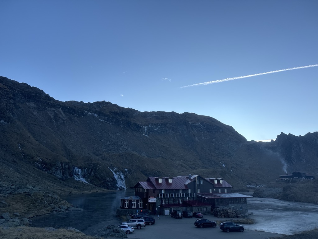 cabana-balea-lac