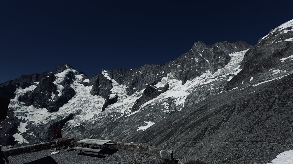 cabane-de-l-a-neuve-cas
