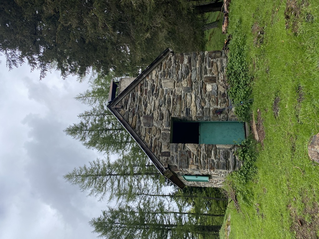 cabane-du-cirque-de-la-glere-luchonais