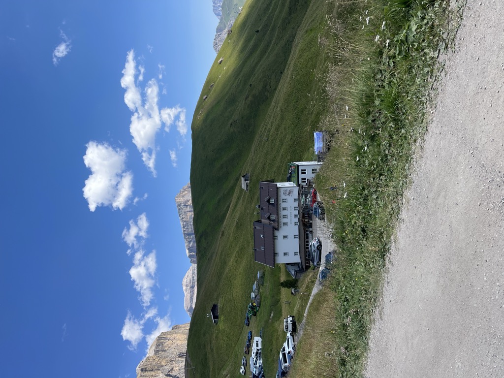 carlo-valentini-hut-2