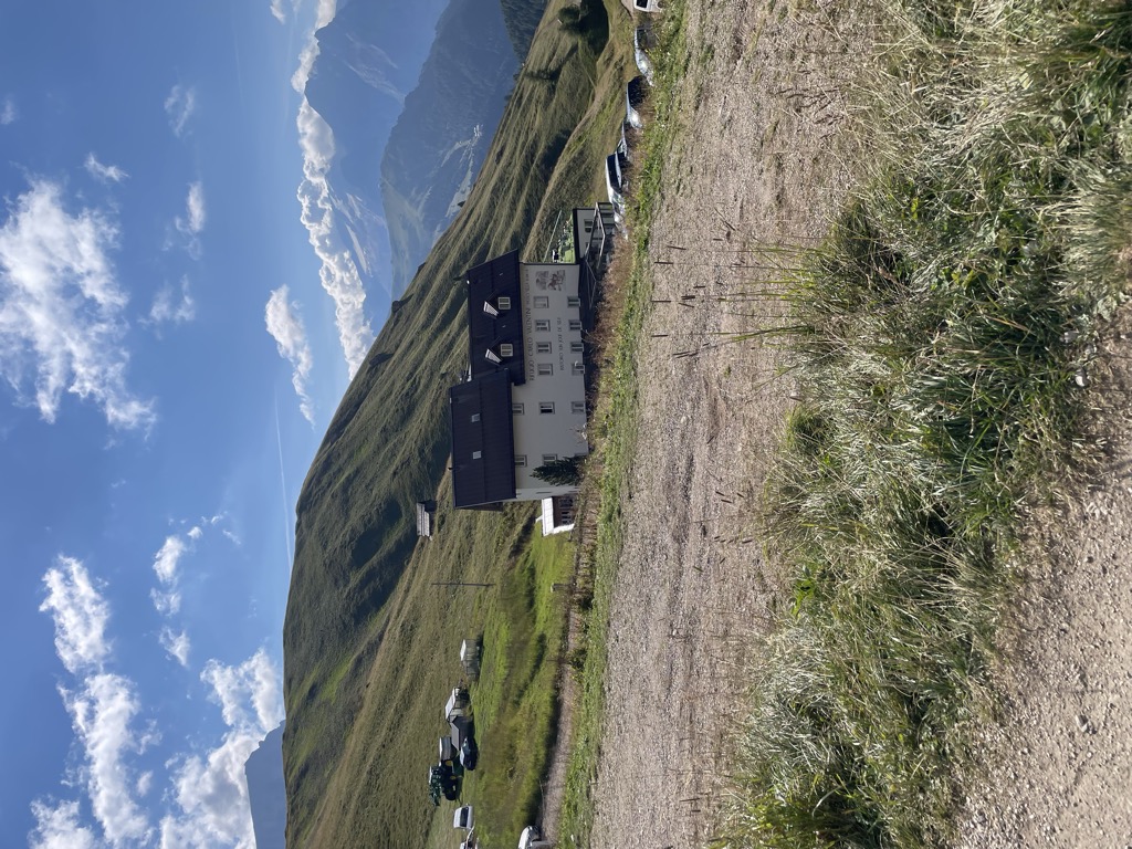 carlo-valentini-hut-4