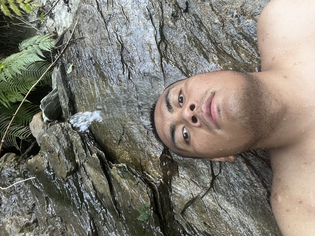 Tǔshíliú Bēng Bì