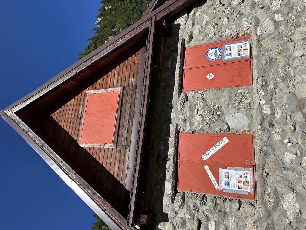 Refugiul Salvamont Mălăiești