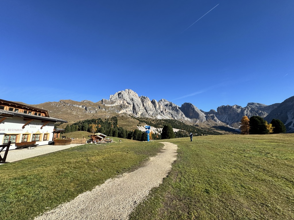 Photo №1 of Col De Raiser