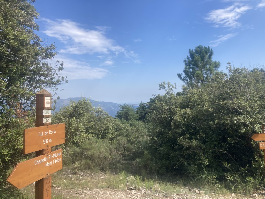 Photo №2 of Col de Rosa