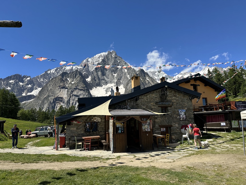 Photo №2 of Col Chécrouit