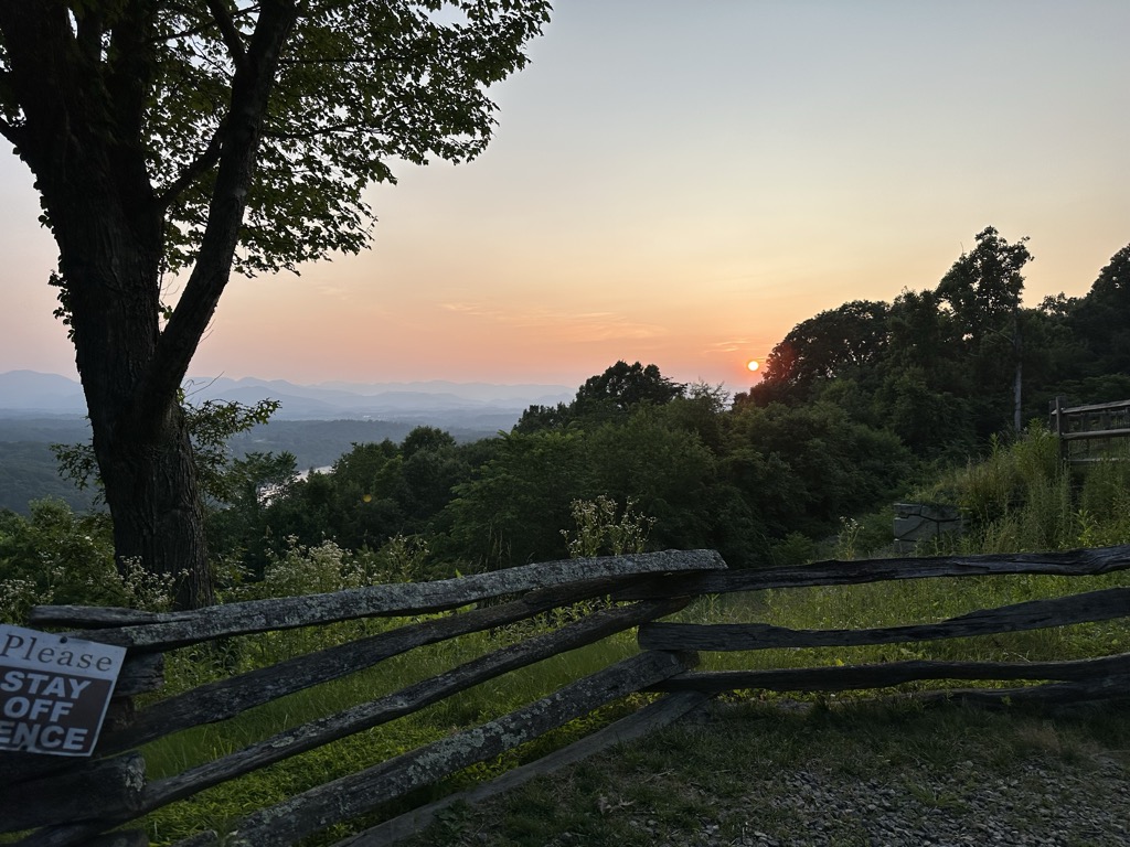 Photo №2 of Craggy Gardens