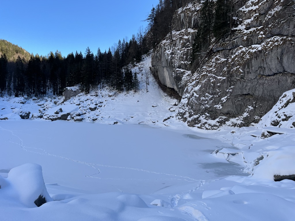 Photo №2 of Črno jezero