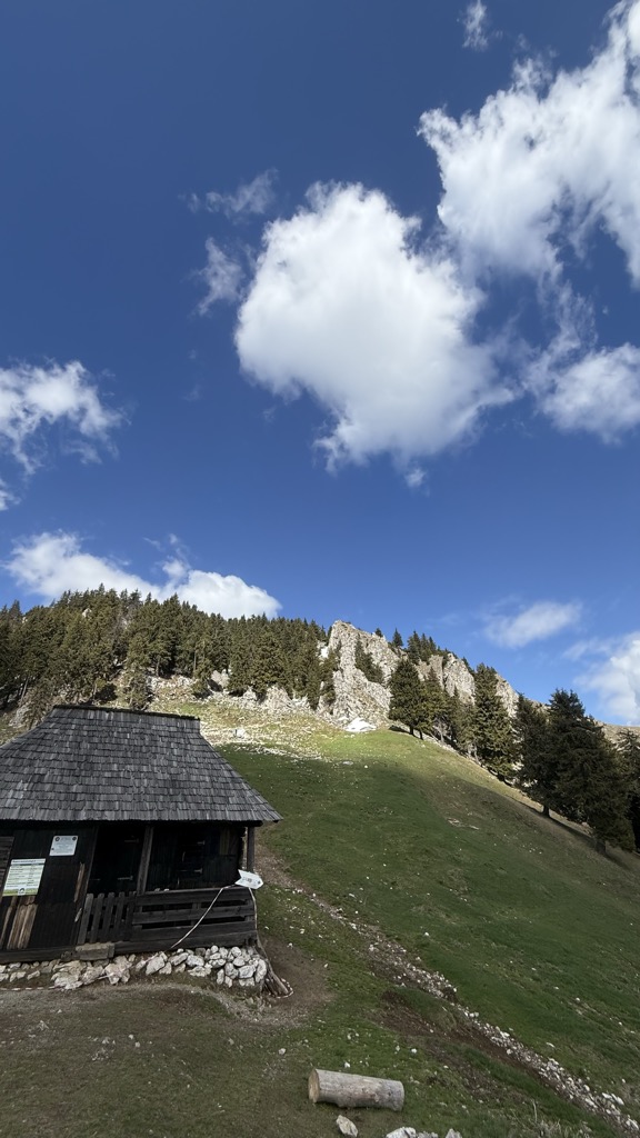 curmatura-builei-shelter