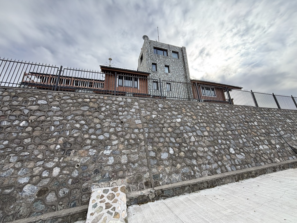 Photo №1 of Dǎ Yīng Wā