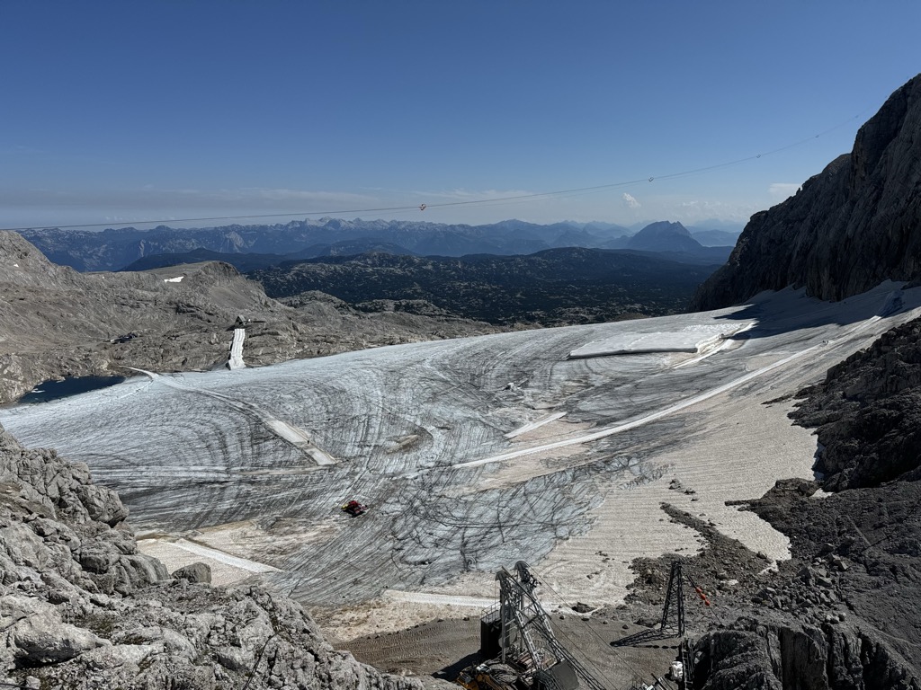 dachstein-glacier-restaurant-1