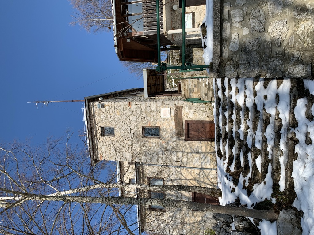 dom-pri-miklavzu-1