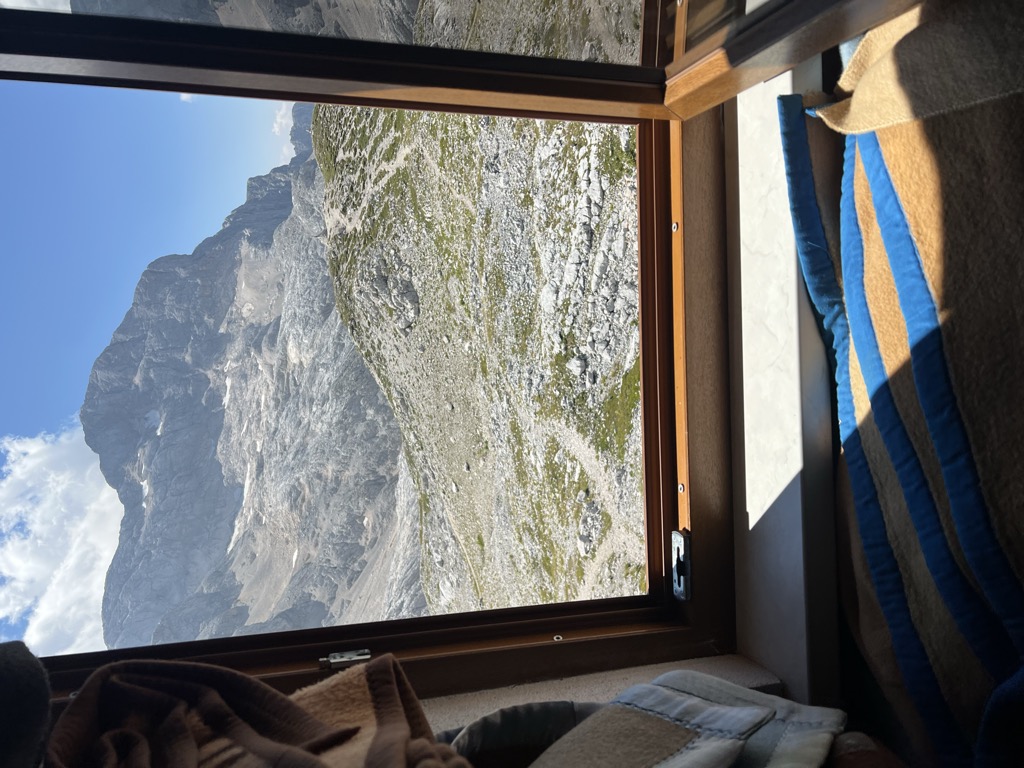 dom-valentina-stanica-pod-triglavom-1